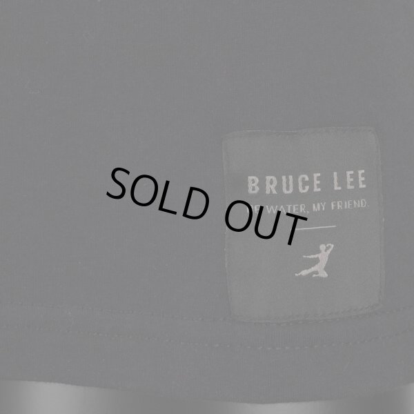 画像4: 【ラスト1枚】BE WATERポーズTシャツ(ブラック) (4)