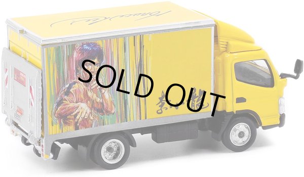 画像4: 1/64三菱ふそうキャンターブルース・リー80周年モデル（ミニカー） (4)