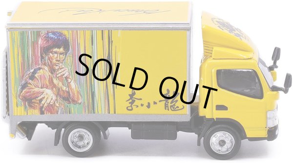 画像3: 1/64三菱ふそうキャンターブルース・リー80周年モデル（ミニカー） (3)