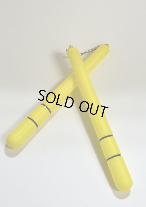 画像2: 【1点モノ】プラスチックヌンチャク死亡遊戯風ケース付き (2)