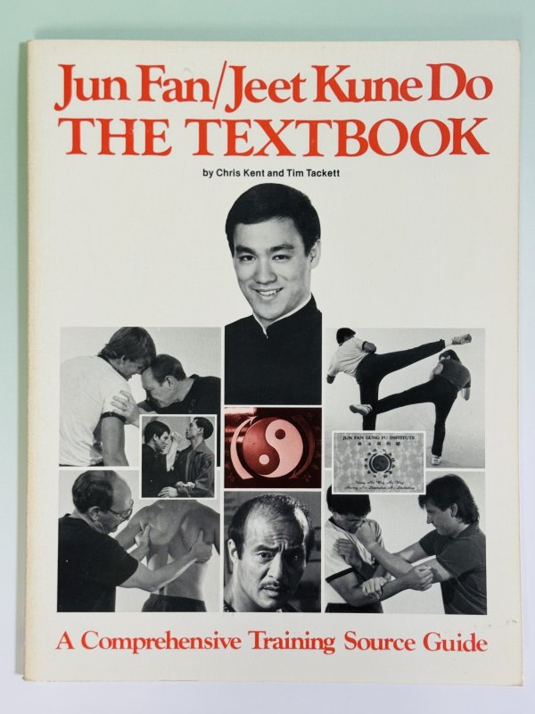 画像1: 【1点モノ】ジュンファンジークンドーテキストブックほか2冊セット（アメリカ本） (1)