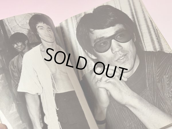 画像4: 【一点モノ】ブルース・リーの人生：クンフーマンスリー別冊（フランス書籍） (4)