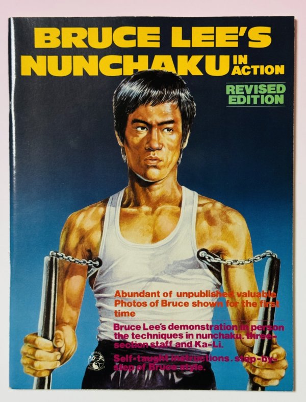 画像1: 【一点モノ】ブルース・リーヌンチャクインアクション（香港書籍） (1)