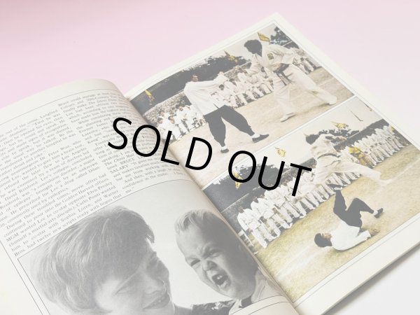 画像2: 【1点モノ】クンフーマンスリー別冊 誰がブルース・リーを殺したのか？（英国書籍） (2)