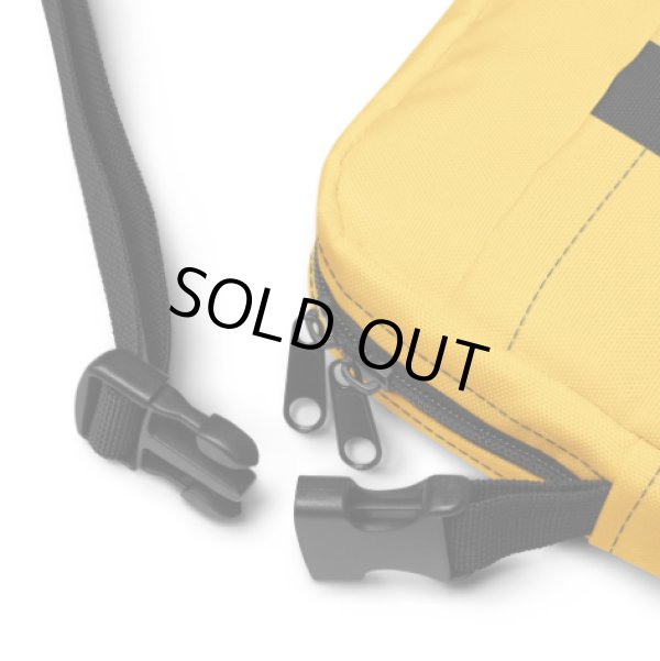 画像4: 死亡遊戯カラークロスボディバッグ（ブルース・リー財団公式） (4)