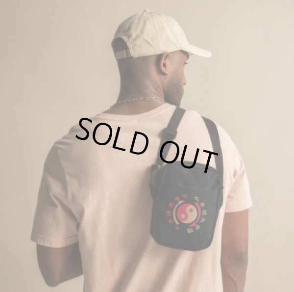 画像6: コアシンボルクロスボディバッグ（ブルース・リー財団公式） (6)