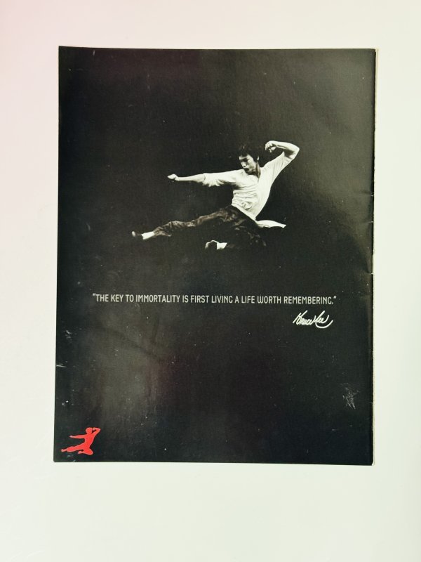 画像3: 【1点モノ】ブルース・リー生誕70周年記念本（ブルース・リー財団公式本） (3)