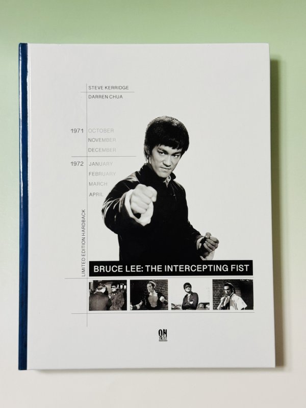 画像1: 【1点モノ】ブルース・リー：インターセプティングフィスト限定版・訳あり品（イギリス本） (1)