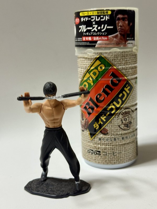 画像1: 【7.ヌンチャクポーズ】ダイドーブレンド×ブルース・リーフィギュアコレクション単品＋缶コーヒー付き (1)