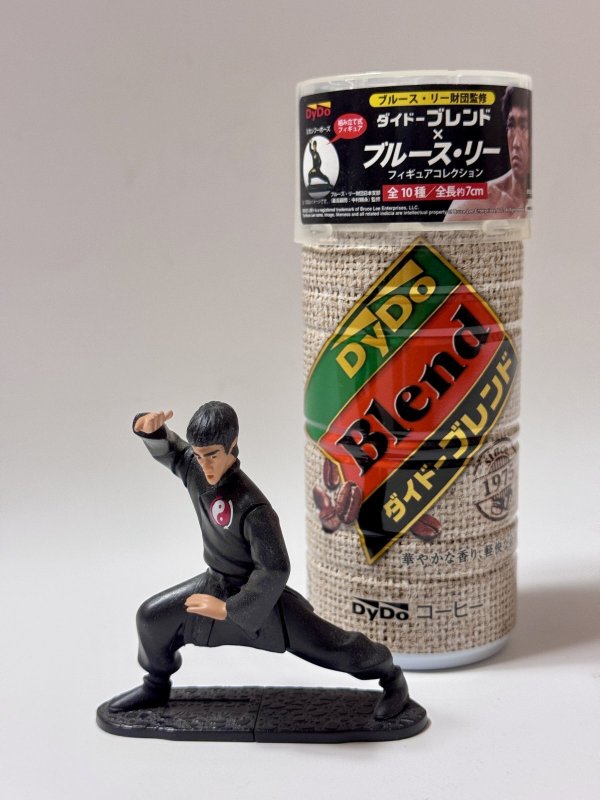 画像1: 【2.ファイティングポーズ】ダイドーブレンド×ブルース・リーフィギュアコレクション単品＋缶コーヒー付き (1)