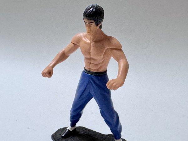 画像3: 【1.スーパーボディ】ダイドーブレンド×ブルース・リーフィギュアコレクション単品＋缶コーヒー付き (3)