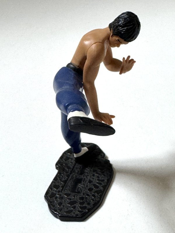 画像3: 【5.ハイキック】ダイドーブレンド×ブルース・リーフィギュアコレクション単品＋缶コーヒー付き (3)